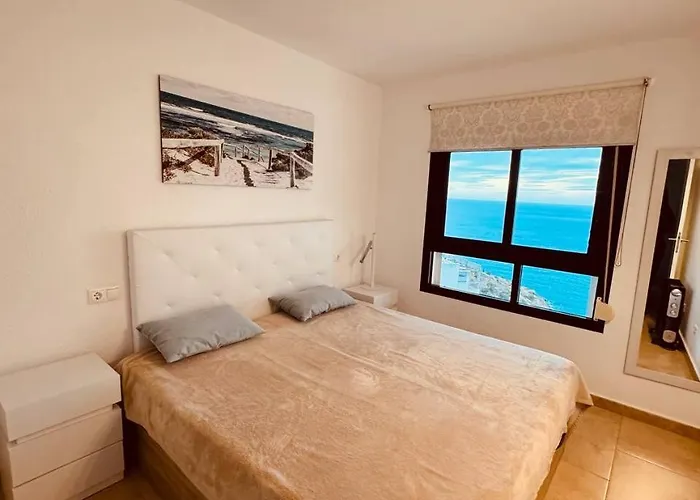 شقة With Panoramic Sea & Mountain Views -