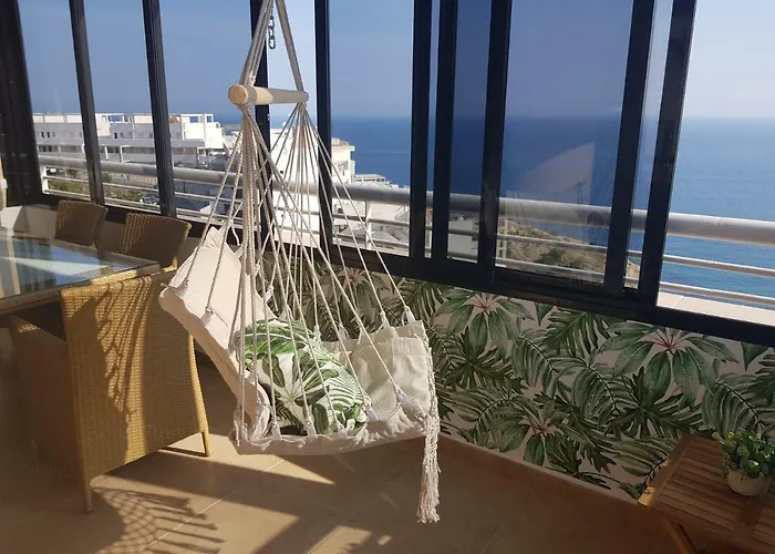 شقة With Panoramic Sea & Mountain Views -